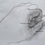 鉛筆デッサンで重要な反射光を見つけるポイントを、手のデッサンで説明している図。この図をもとに反射光を発見する目を鍛える。