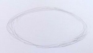 初心者が絵を描く時に大事な形の取り方で、「楕円形などの幾何形態」や「つぶれたハート型」で花の形を構成する下描き例。透明水彩の花(サザンカ)を描く前段階の構造スケッチ。第一段階は大きな一つの楕円で捉える。